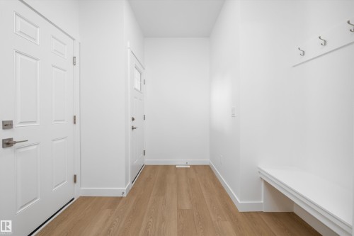 8632 183 Avenue Nw, Edmonton, AB - Indoor Photo Showing Other Room