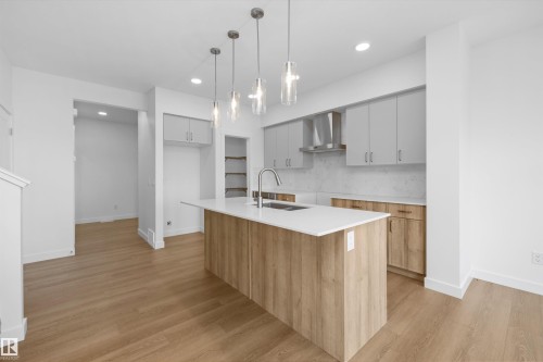 8632 183 Avenue Nw, Edmonton, AB - Indoor Photo Showing Kitchen With Upgraded Kitchen