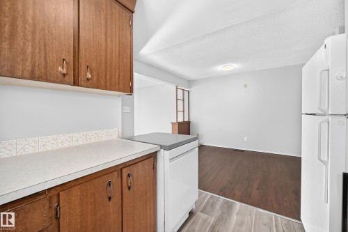 10236 154 Street Nw, Edmonton, AB - Indoor