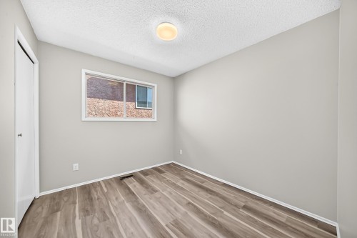10236 154 Street Nw, Edmonton, AB - Indoor Photo Showing Other Room