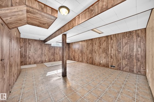10236 154 Street Nw, Edmonton, AB - Indoor Photo Showing Other Room