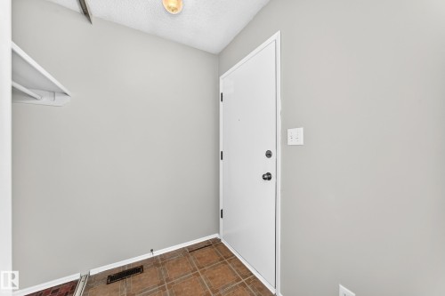 10236 154 Street Nw, Edmonton, AB - Indoor Photo Showing Other Room