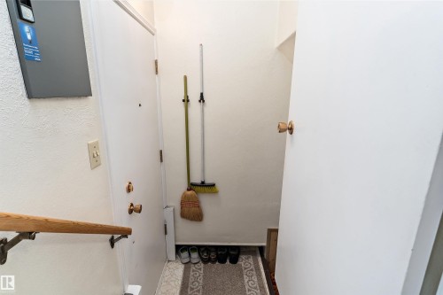 11603 St Albert Trail Nw, Edmonton, AB - Indoor Photo Showing Other Room