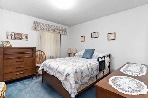 11603 St Albert Trail Nw, Edmonton, AB - Indoor Photo Showing Bedroom