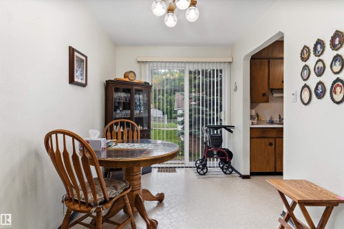 11603 St Albert Trail Nw, Edmonton, AB - Indoor