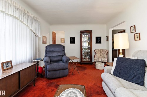 11603 St Albert Trail Nw, Edmonton, AB - Indoor Photo Showing Living Room