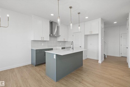 8616 183 Avenue Nw, Edmonton, AB - Indoor Photo Showing Kitchen With Double Sink With Upgraded Kitchen