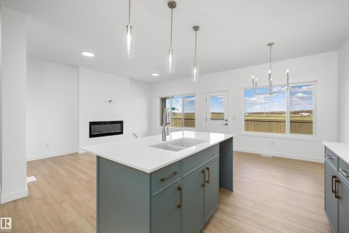 8616 183 Avenue Nw, Edmonton, AB - Indoor Photo Showing Kitchen With Double Sink