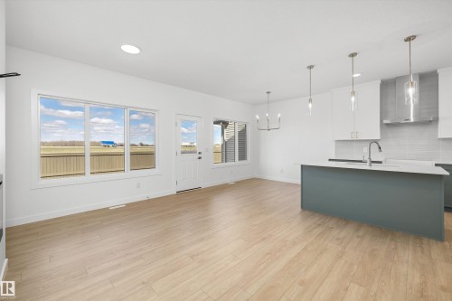 8616 183 Avenue Nw, Edmonton, AB - Indoor Photo Showing Kitchen With Upgraded Kitchen