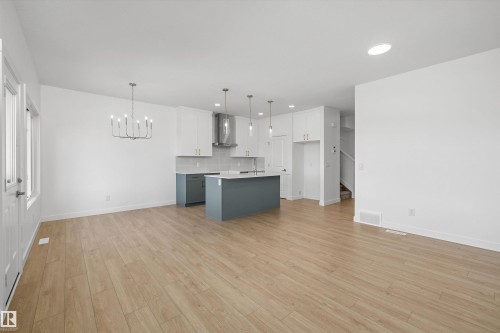 8616 183 Avenue Nw, Edmonton, AB - Indoor Photo Showing Kitchen