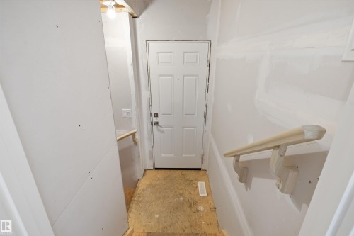 8616 183 Avenue Nw, Edmonton, AB - Indoor Photo Showing Other Room