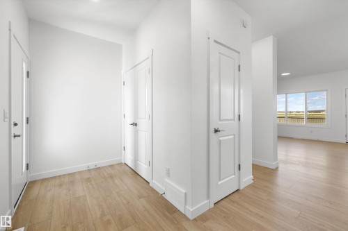 8616 183 Avenue Nw, Edmonton, AB - Indoor Photo Showing Other Room