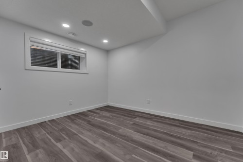 6099 180 Avenue Nw, Edmonton, AB - Indoor Photo Showing Other Room