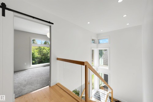14505 Summit Drive Nw, Edmonton, AB - Indoor Photo Showing Other Room
