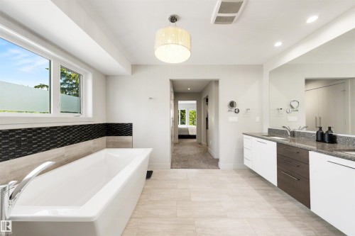 14505 Summit Drive Nw, Edmonton, AB - Indoor