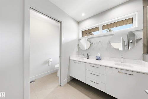 14505 Summit Drive Nw, Edmonton, AB - Indoor Photo Showing Bathroom