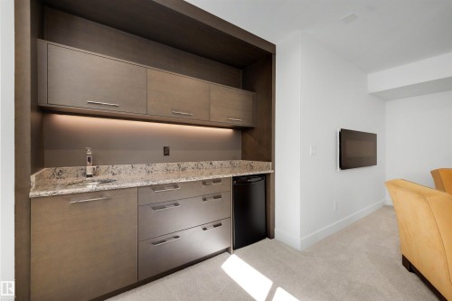 14505 Summit Drive Nw, Edmonton, AB - Indoor