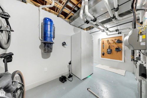 14505 Summit Drive Nw, Edmonton, AB - Indoor