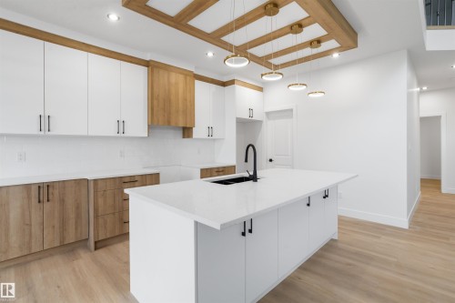 24 Munn Way, Leduc, AB - Indoor Photo Showing Kitchen