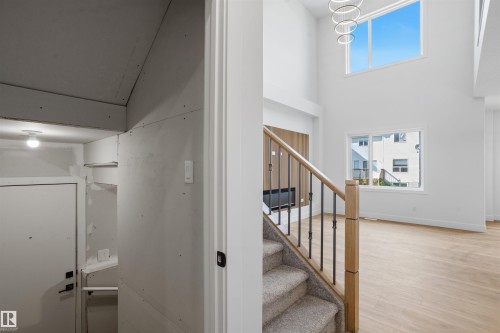 24 Munn Way, Leduc, AB - Indoor Photo Showing Other Room