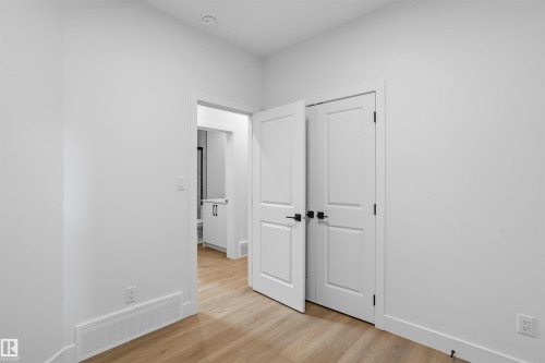24 Munn Way, Leduc, AB - Indoor Photo Showing Other Room