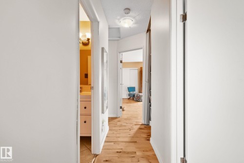 622 Saddleback Road Nw, Edmonton, AB - Indoor Photo Showing Other Room