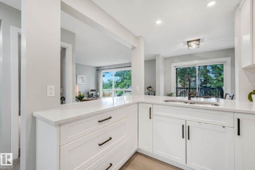 170 Grandin Village, St. Albert, AB - Indoor