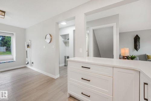 170 Grandin Village, St. Albert, AB - Indoor Photo Showing Other Room