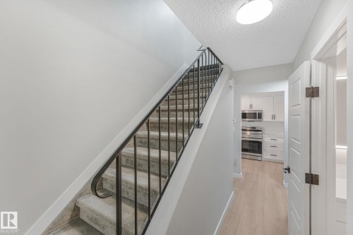 170 Grandin Village, St. Albert, AB - Indoor Photo Showing Other Room