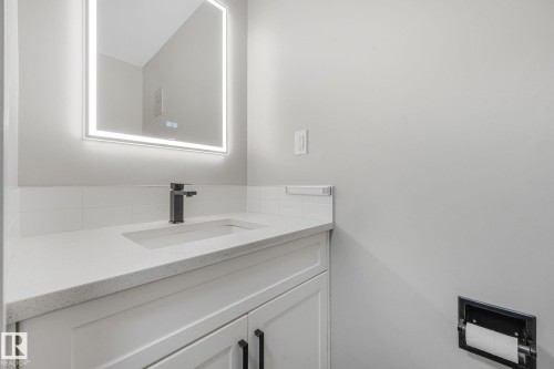 170 Grandin Village, St. Albert, AB - Indoor Photo Showing Bathroom