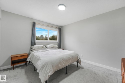 170 Grandin Village, St. Albert, AB - Indoor Photo Showing Bedroom