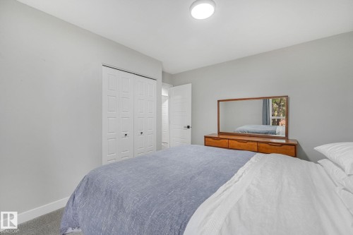 170 Grandin Village, St. Albert, AB - Indoor Photo Showing Bedroom