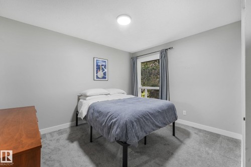 170 Grandin Village, St. Albert, AB - Indoor Photo Showing Bedroom