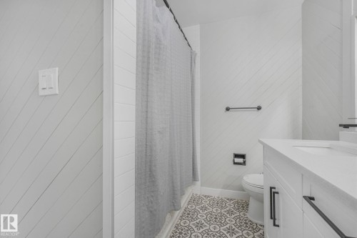 170 Grandin Village, St. Albert, AB - Indoor Photo Showing Bathroom