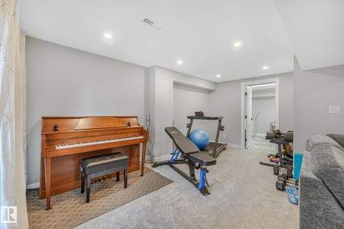 170 Grandin Village, St. Albert, AB - Indoor