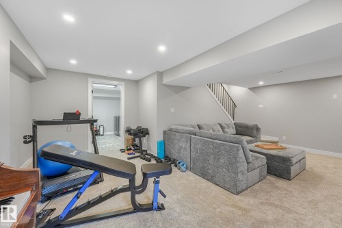 170 Grandin Village, St. Albert, AB - Indoor