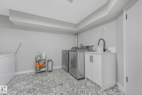 170 Grandin Village, St. Albert, AB - Indoor Photo Showing Laundry Room
