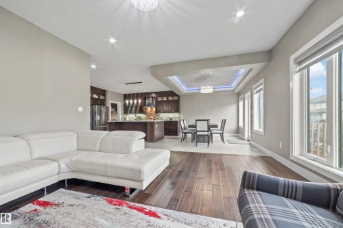 1960 Adamson Terrace Sw, Edmonton, AB - Indoor Photo Showing Living Room