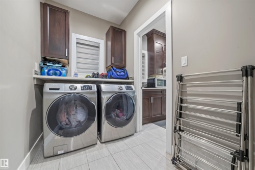 1960 Adamson Terrace Sw, Edmonton, AB - Indoor Photo Showing Laundry Room