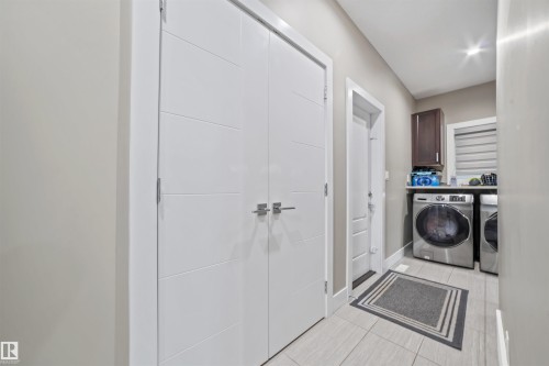 1960 Adamson Terrace Sw, Edmonton, AB - Indoor Photo Showing Laundry Room