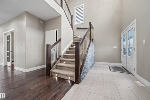 1960 Adamson Terrace Sw, Edmonton, AB - Indoor Photo Showing Other Room