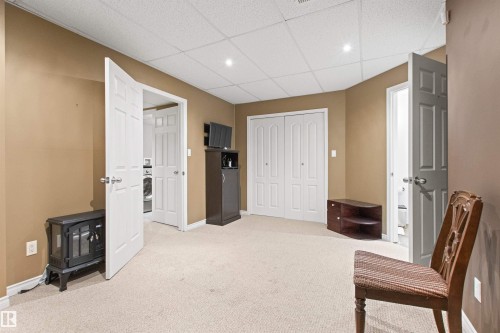 9135 100B Avenue Nw, Edmonton, AB - Indoor Photo Showing Other Room