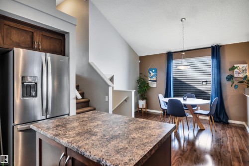 5608 Stevens Crescent Nw, Edmonton, AB - Indoor Photo Showing Kitchen