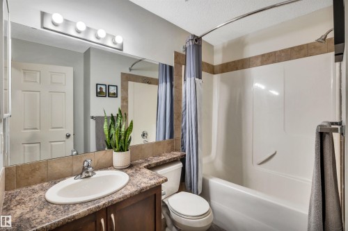 5608 Stevens Crescent Nw, Edmonton, AB - Indoor Photo Showing Bathroom