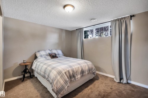 5608 Stevens Crescent Nw, Edmonton, AB - Indoor Photo Showing Bedroom
