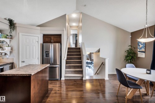 5608 Stevens Crescent Nw, Edmonton, AB - Indoor