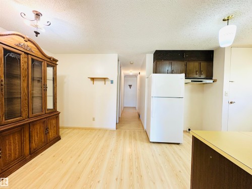 5620 55A Street, Wetaskiwin, AB - Indoor Photo Showing Kitchen