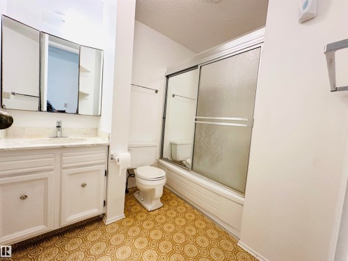 5620 55A Street, Wetaskiwin, AB - Indoor Photo Showing Bathroom