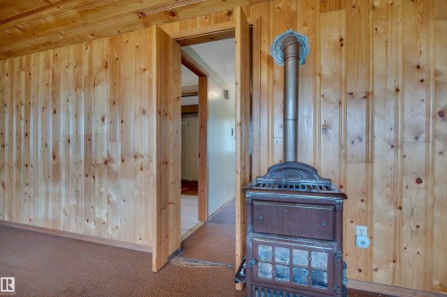 810 1 Ave, Rural Wetaskiwin County, AB 