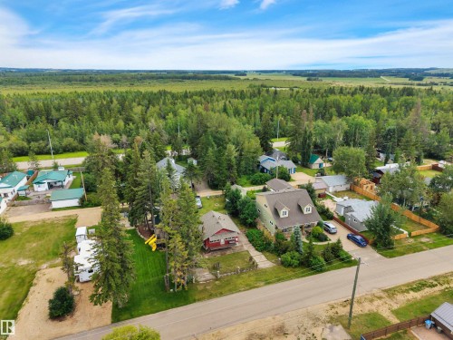 810 1 Ave, Rural Wetaskiwin County, AB 